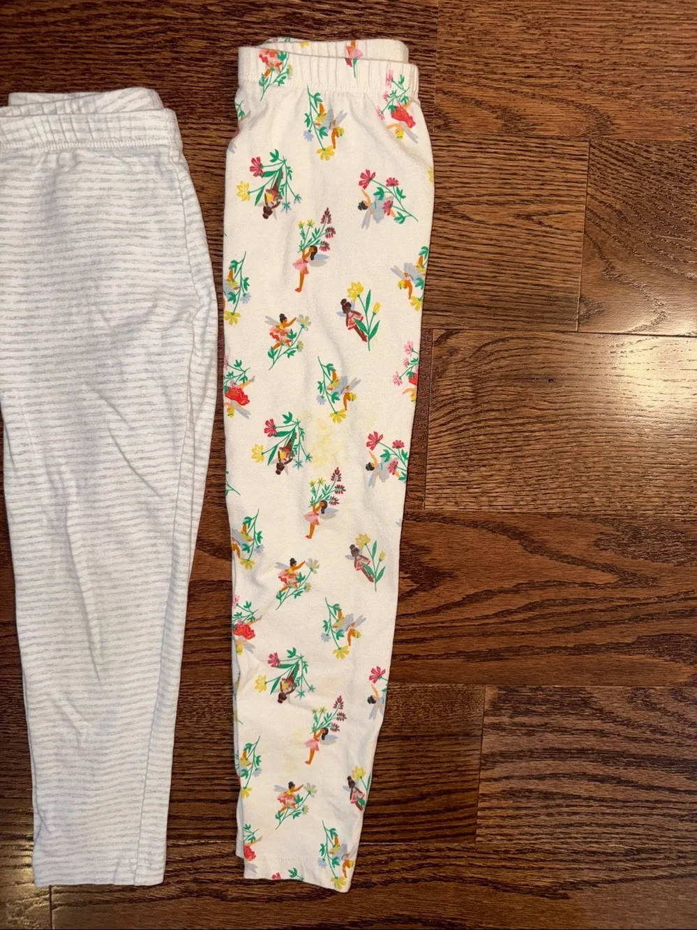 5t girls bundle of 5 leggings from Old Navy. Stripes, floral, ballerina, unicorn